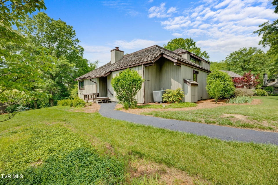 Photo #3: 100 Periwinkle Pl Place