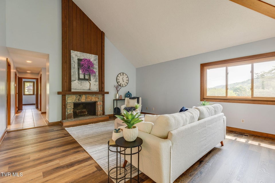 Photo #8: 100 Periwinkle Pl Place