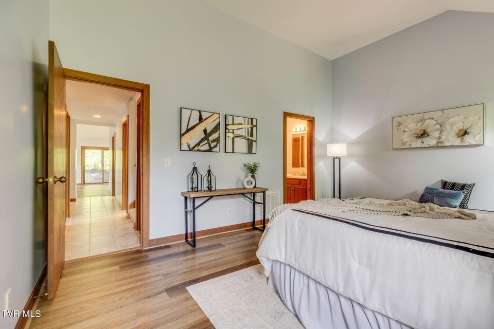 Photo #18: 100 Periwinkle Pl Place