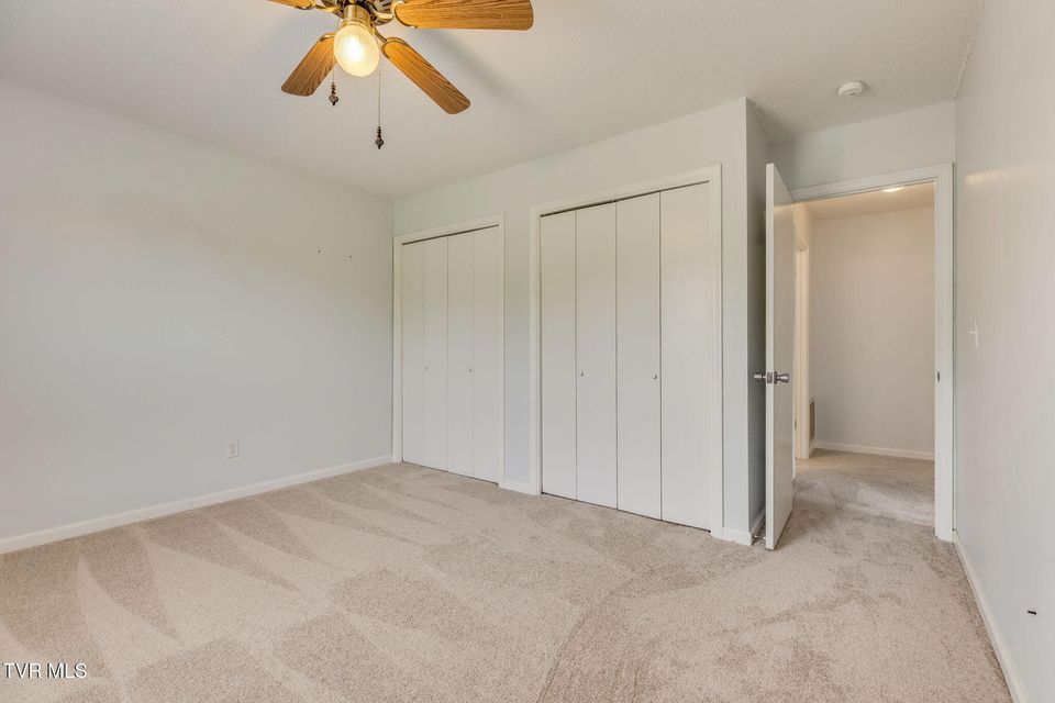 Photo #15: 515 Pilgrim Court