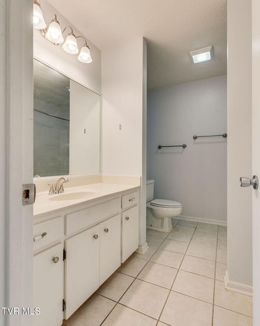 Photo #17: 515 Pilgrim Court
