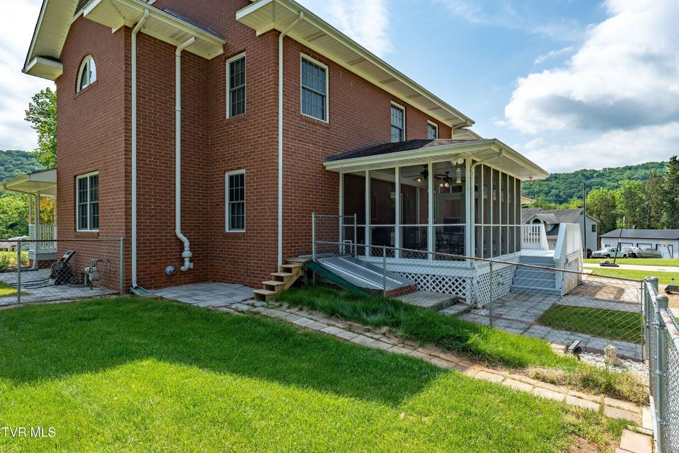 Photo #51: 4601 Stillwood Court