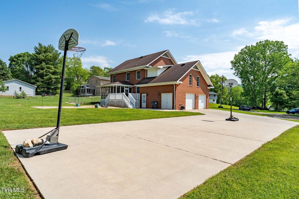 Photo #62: 4601 Stillwood Court