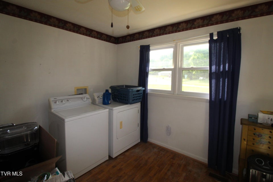 Photo #18: 16319 Mary Street