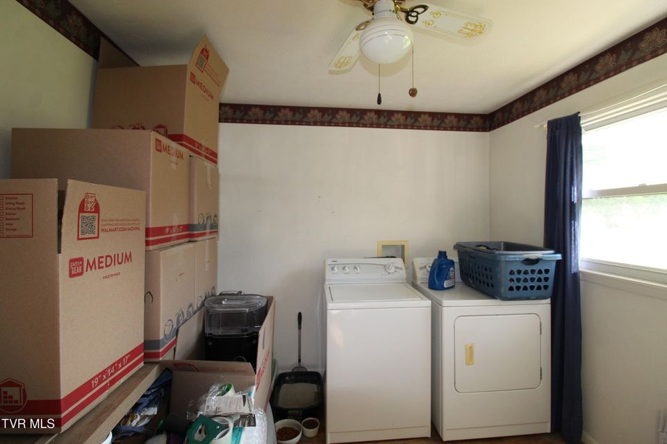 Photo #19: 16319 Mary Street