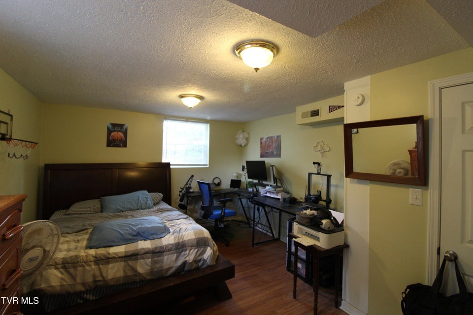 Photo #39: 16319 Mary Street