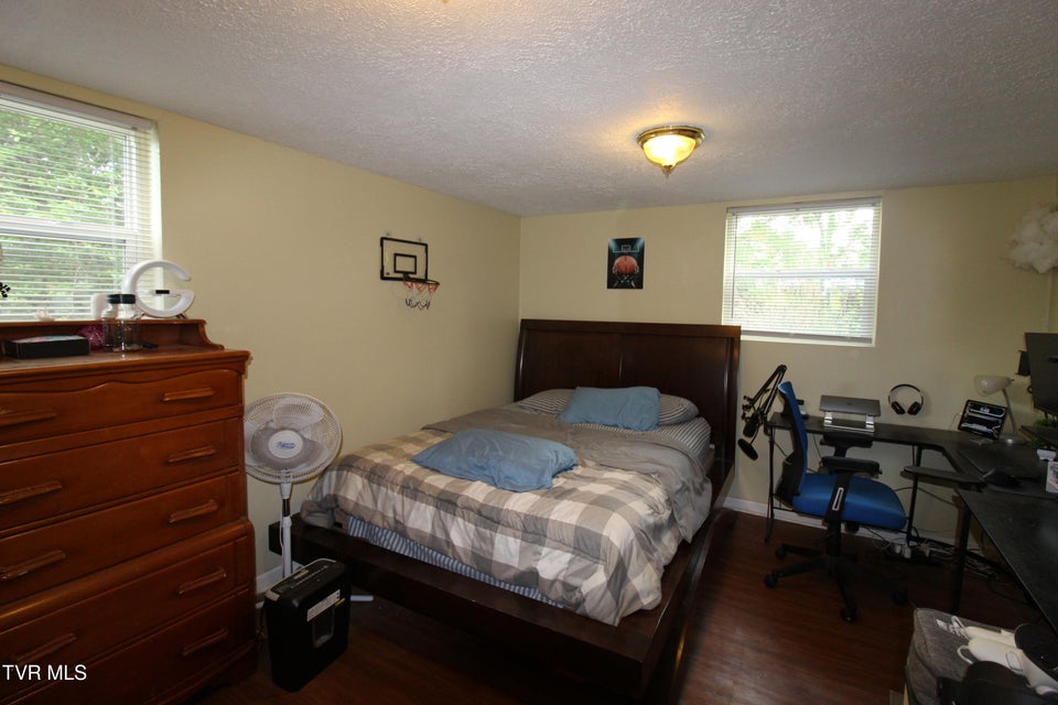 Photo #40: 16319 Mary Street