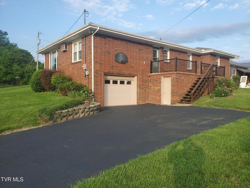 Photo #6: 405 7th Street