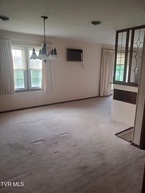 Photo #17: 405 7th Street