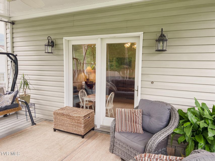 Photo #41: 519 Foxgate Drive