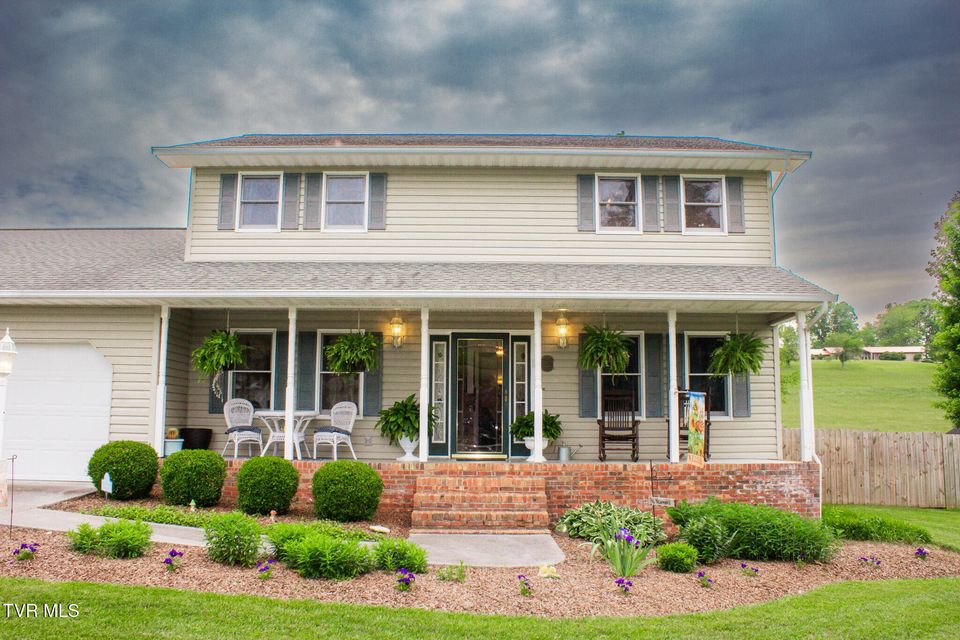 Photo #2: 519 Foxgate Drive