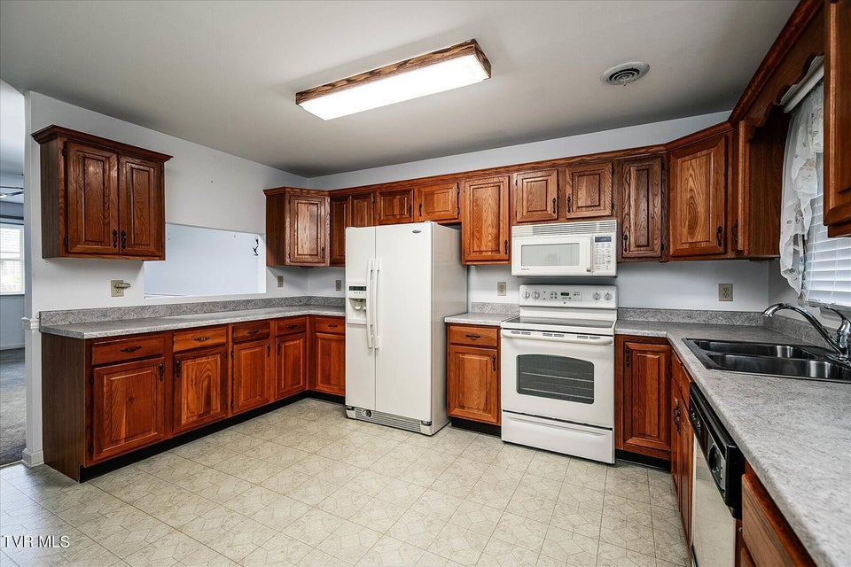 Photo #15: 1544 Jessee Street