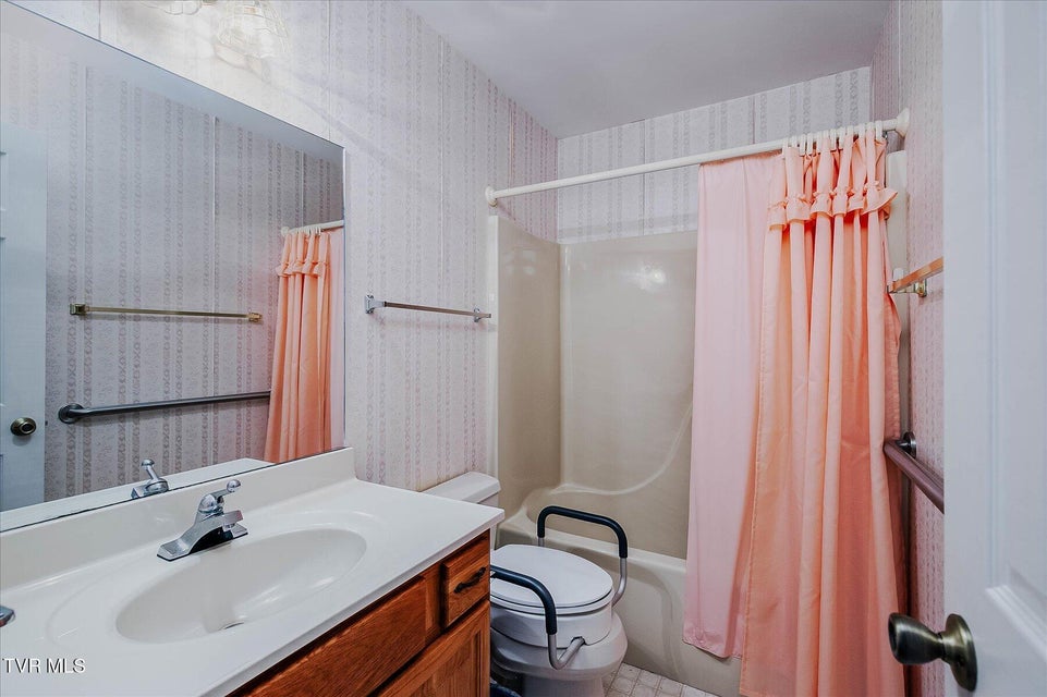 Photo #18: 1544 Jessee Street
