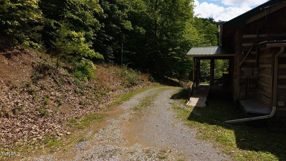 Photo #10: 632 Jacobs Hollow Road