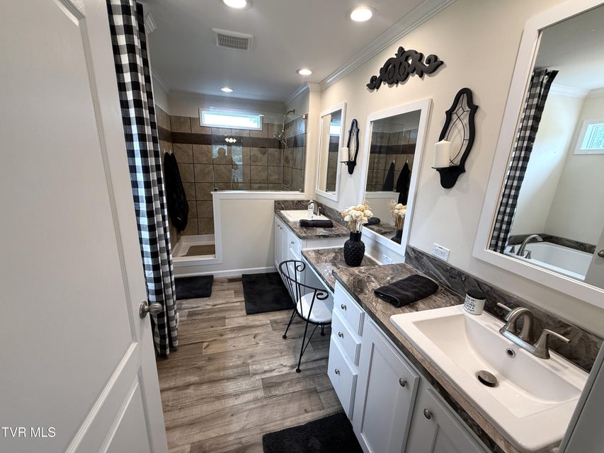 Photo #19: 1086 Highland Meadows Way