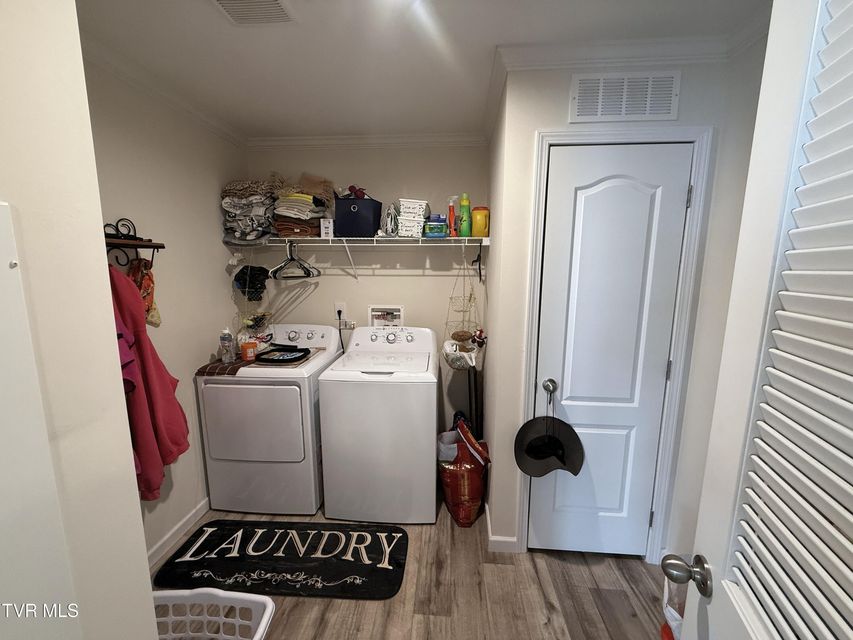 Photo #31: 1086 Highland Meadows Way