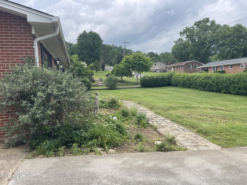 Photo #10: 2709 Oak Cliff Court