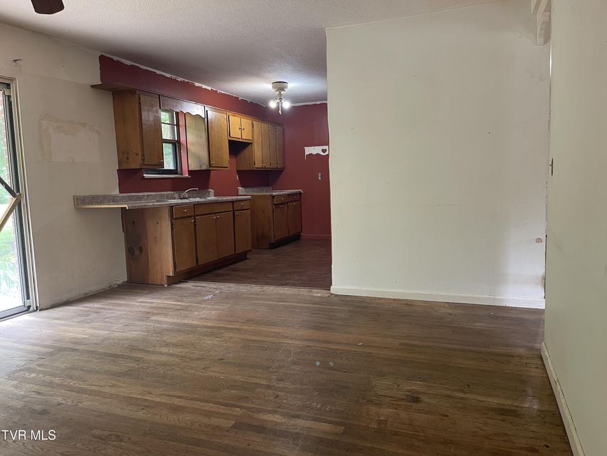 Photo #27: 2709 Oak Cliff Court