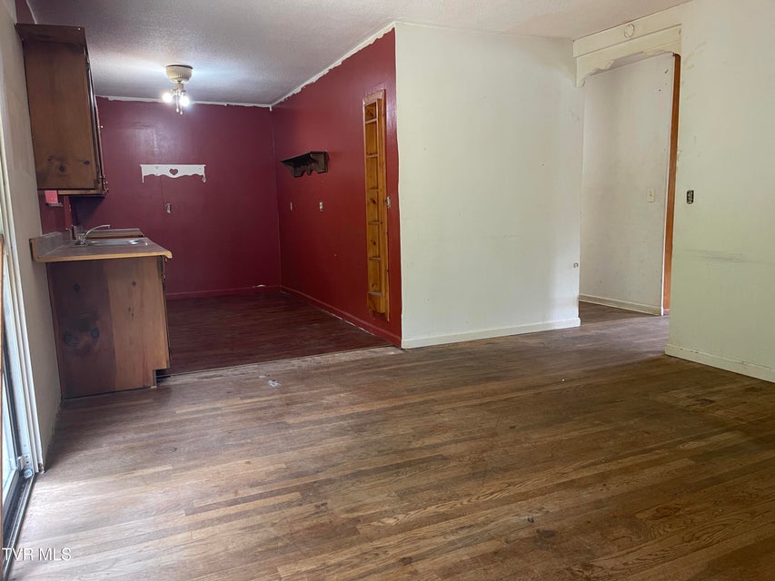 Photo #3: 2709 Oak Cliff Court