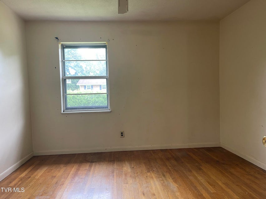 Photo #33: 2709 Oak Cliff Court