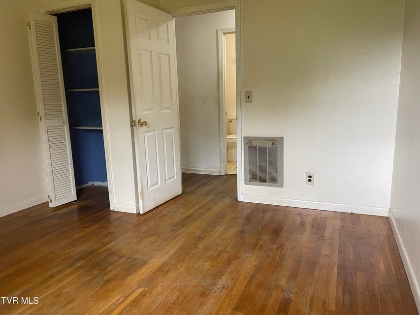 Photo #36: 2709 Oak Cliff Court