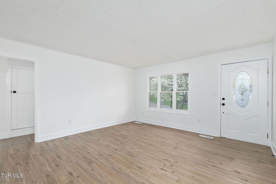 Photo #5: 127 Jones Street