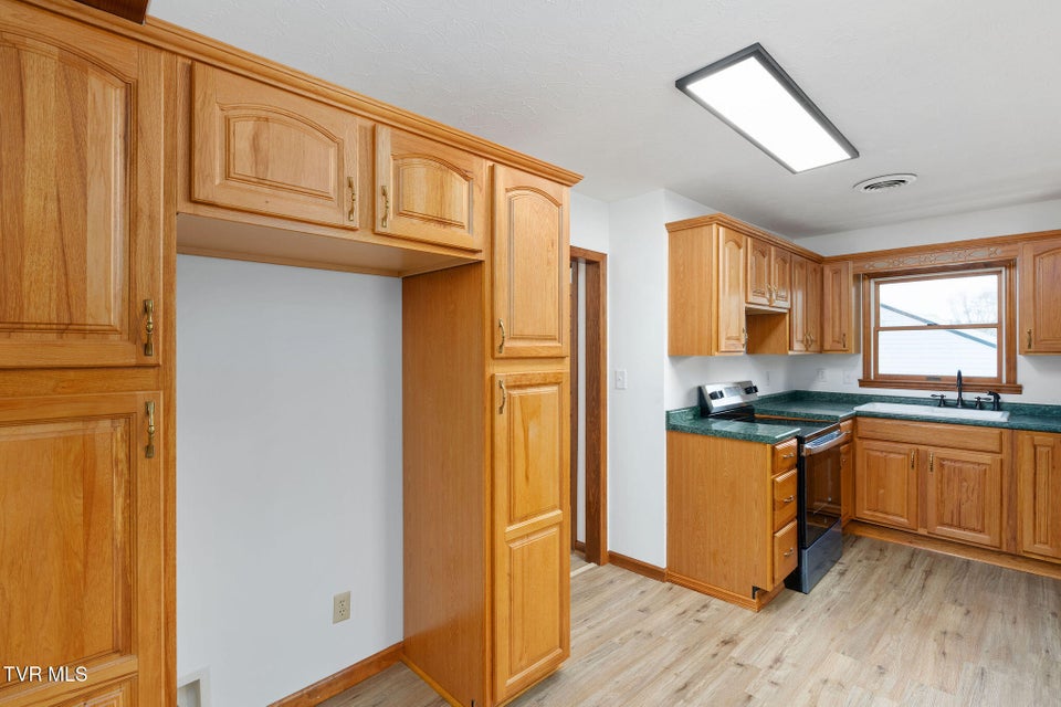 Photo #9: 127 Jones Street