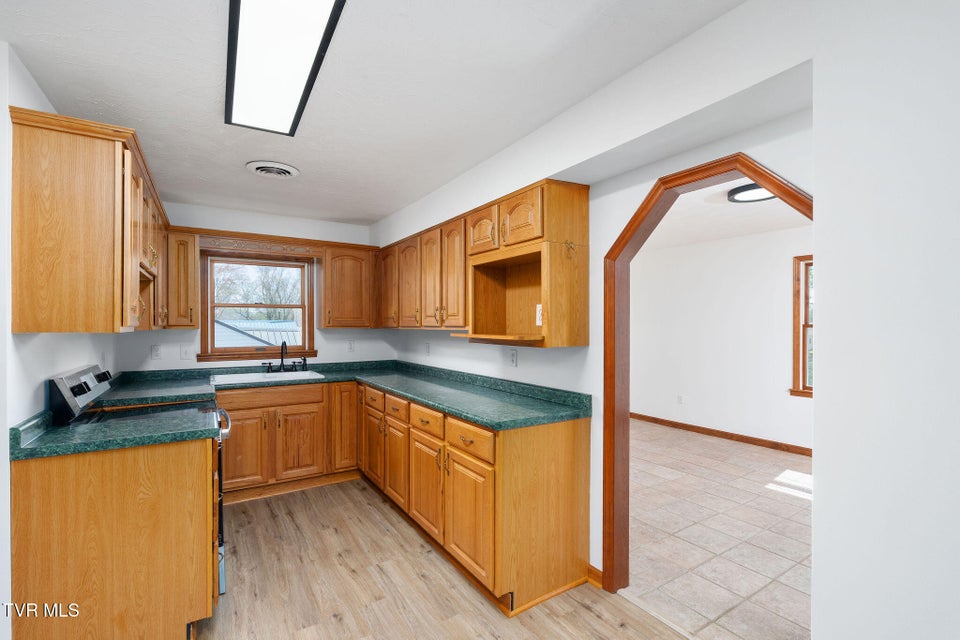 Photo #10: 127 Jones Street
