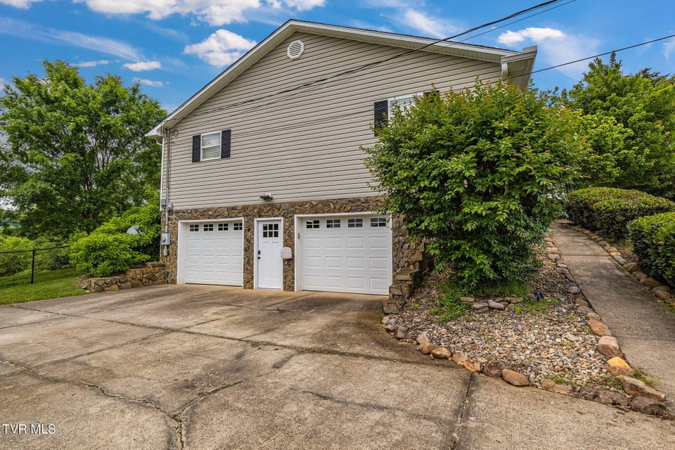 Photo #33: 355 Wayland Drive