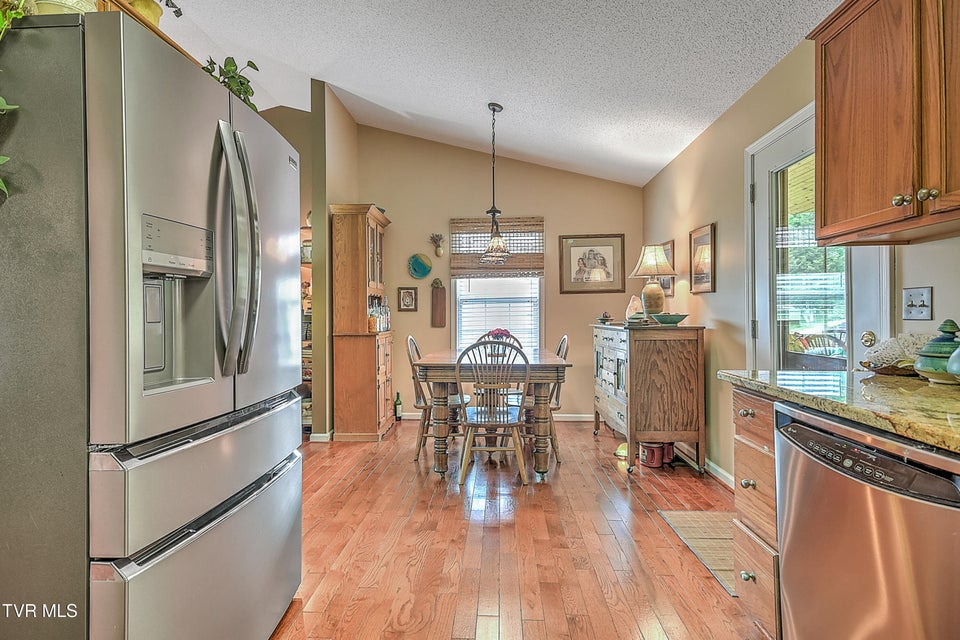 Photo #24: 231 Maple Ridge Drive