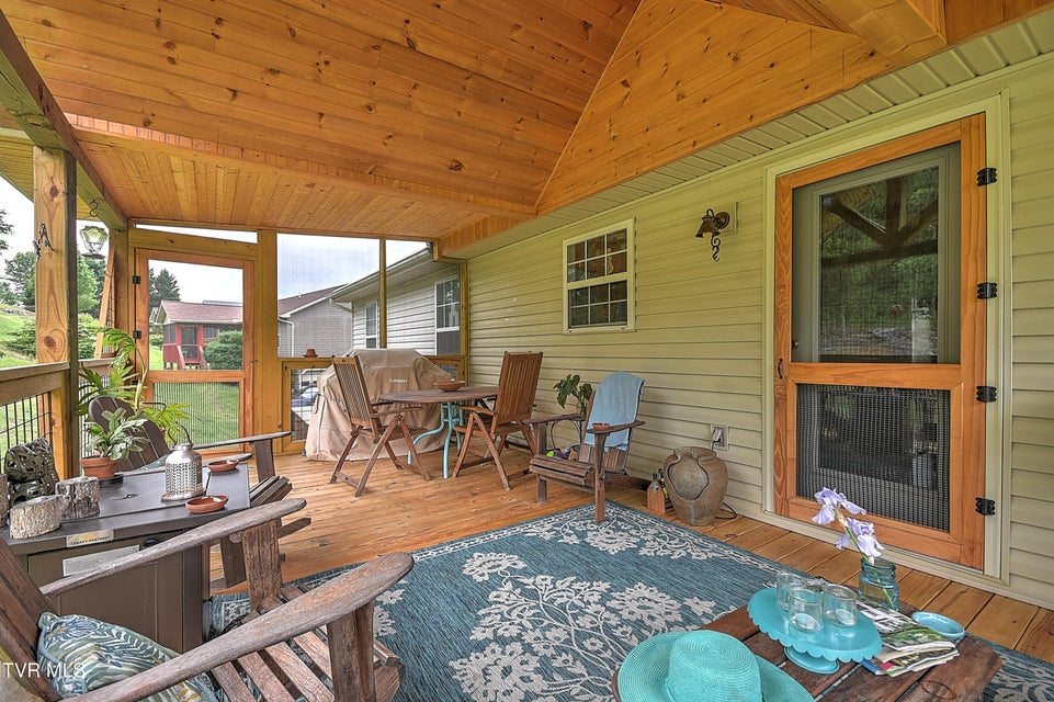 Photo #12: 231 Maple Ridge Drive