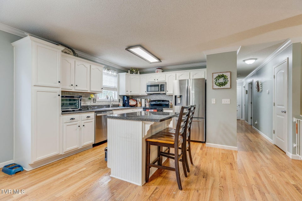 Photo #10: 5821 Seneca Drive