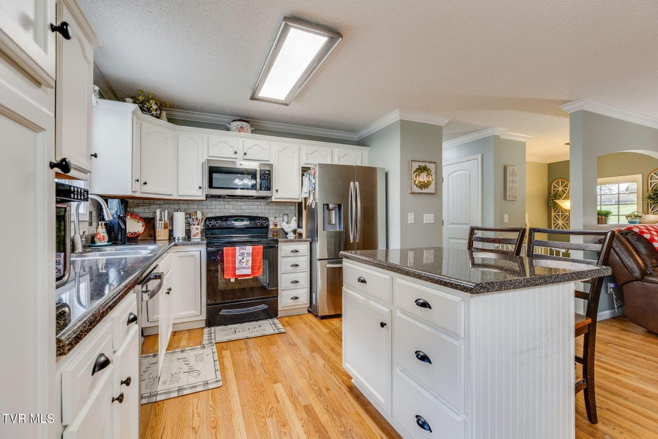 Photo #12: 5821 Seneca Drive