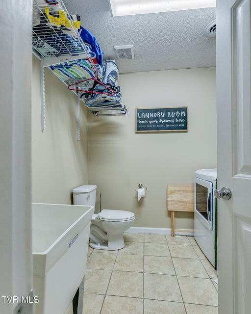 Photo #26: 5821 Seneca Drive