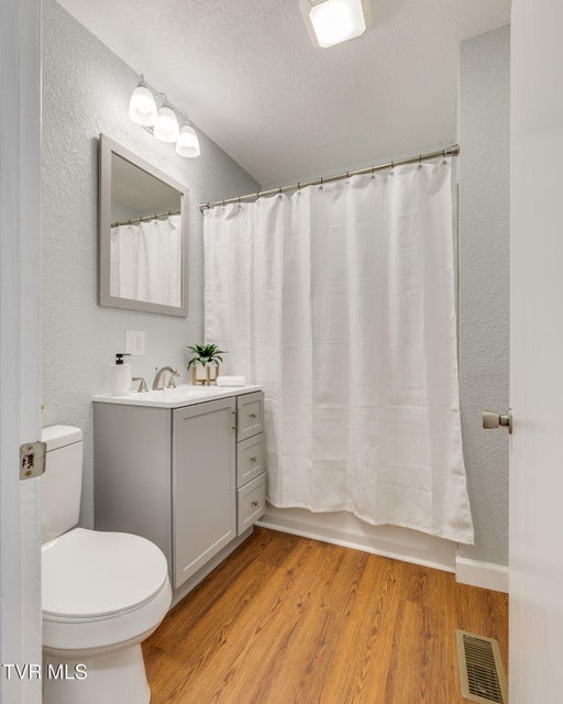 Photo #17: 3224 Clover Street
