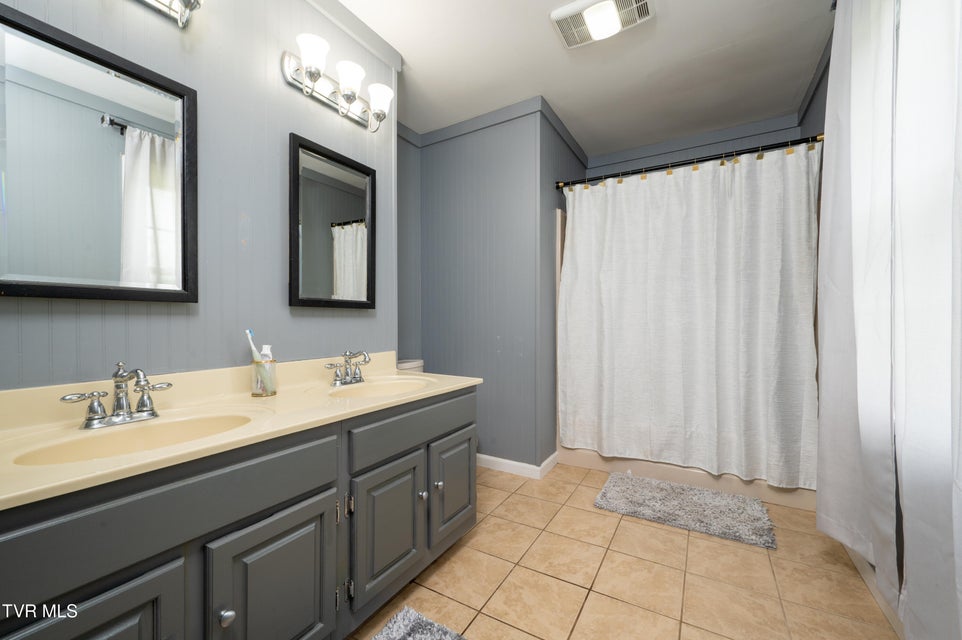 Photo #38: 1420 Ruthbrooke Drive