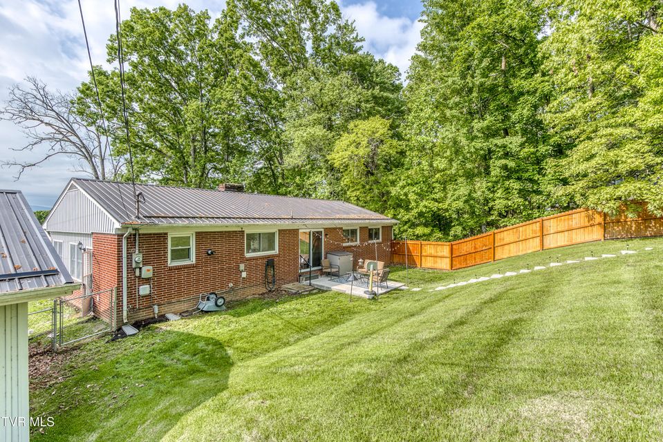 Photo #32: 963 Woodlawn Terrace