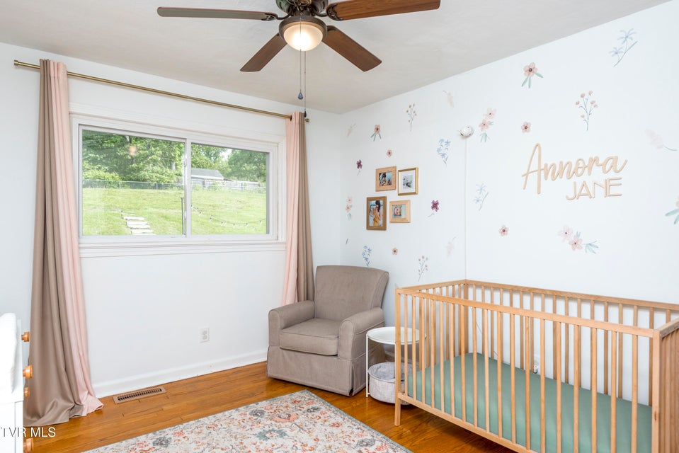 Photo #23: 963 Woodlawn Terrace