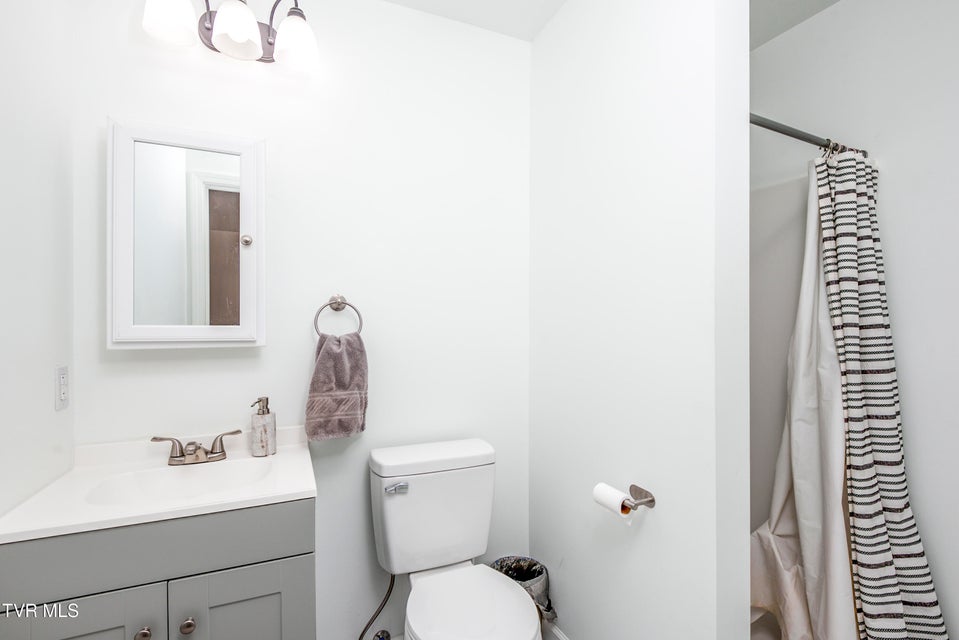 Photo #29: 963 Woodlawn Terrace
