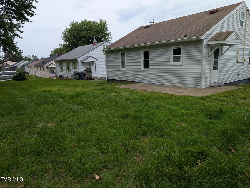 Photo #2: 1111 Forest Street