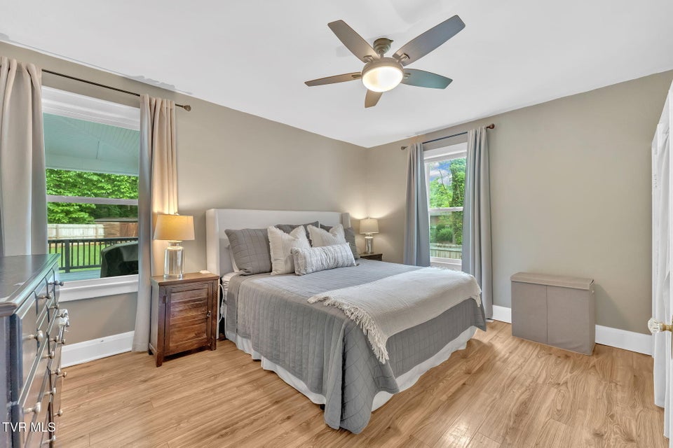 Photo #11: 112 Maplelawn Drive