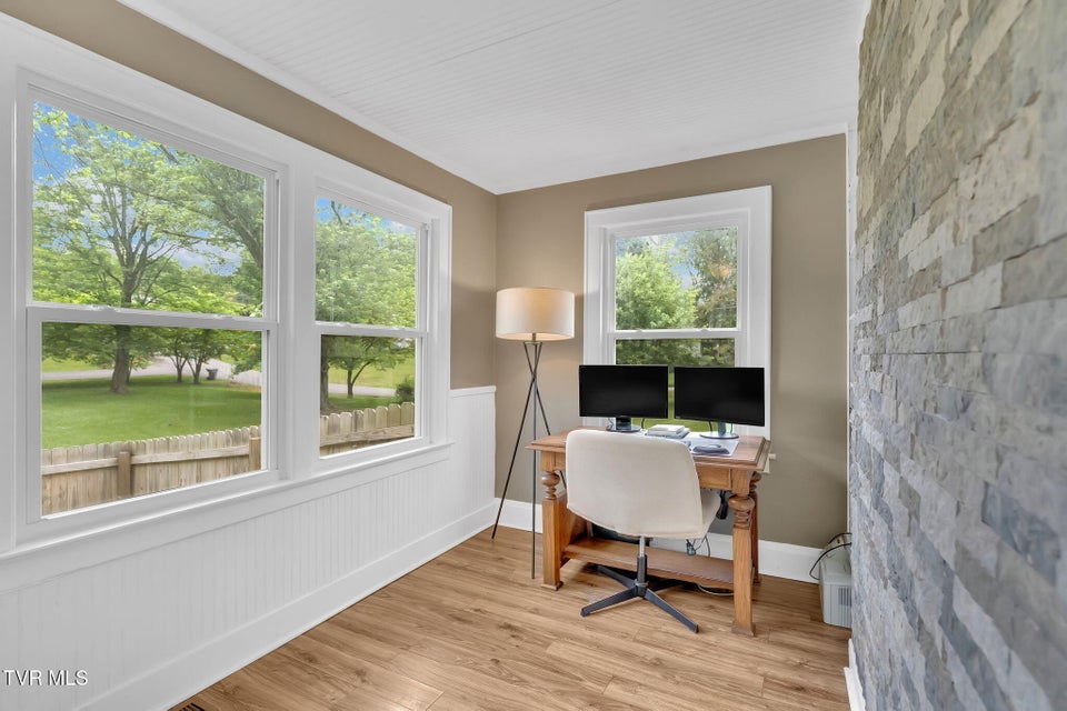 Photo #9: 112 Maplelawn Drive