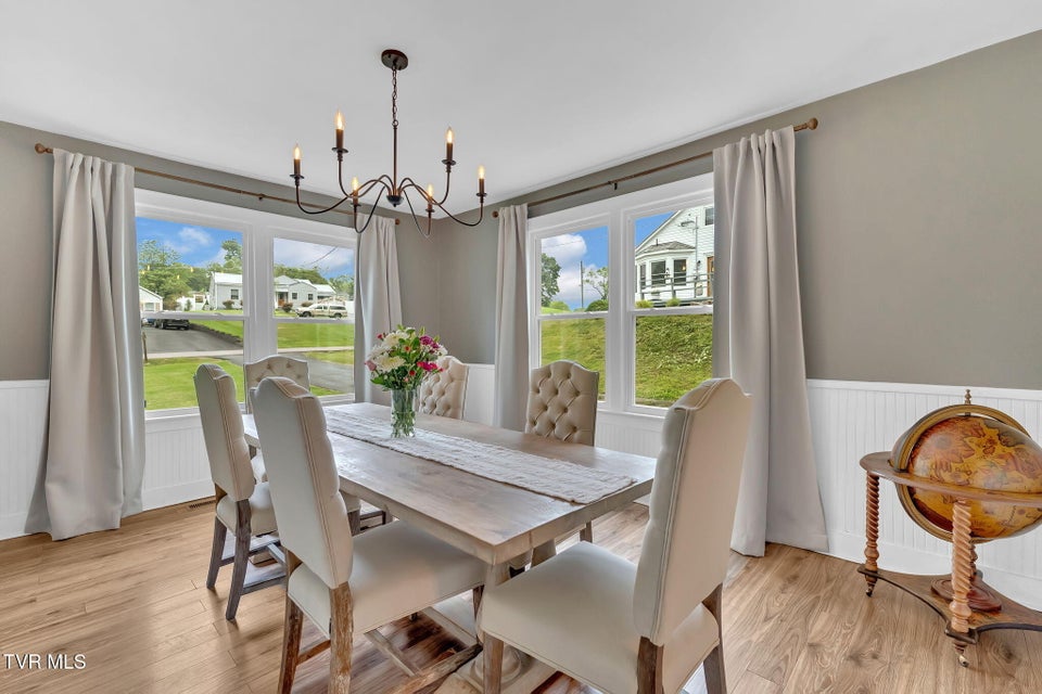 Photo #16: 112 Maplelawn Drive