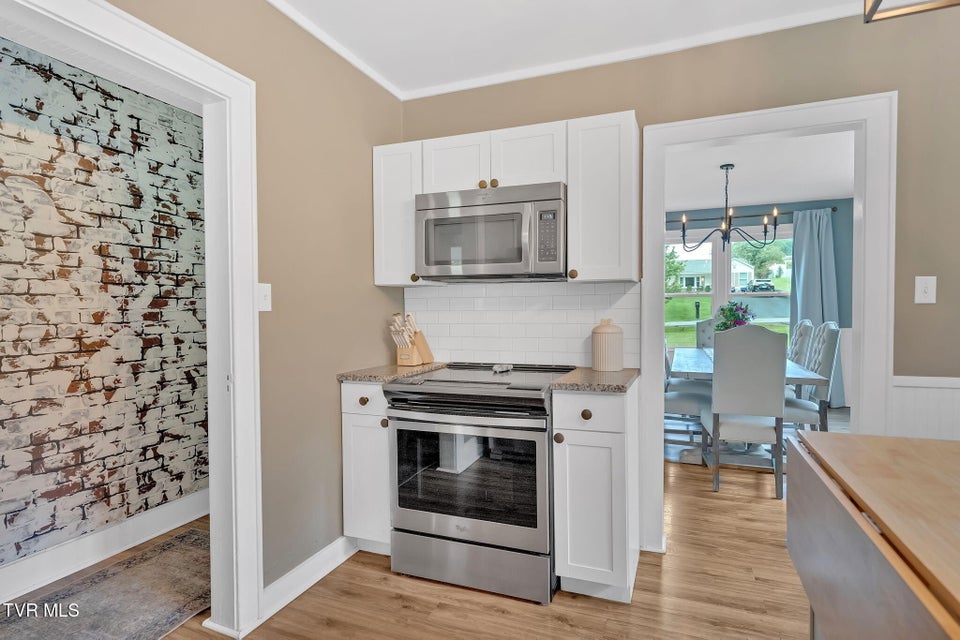 Photo #20: 112 Maplelawn Drive