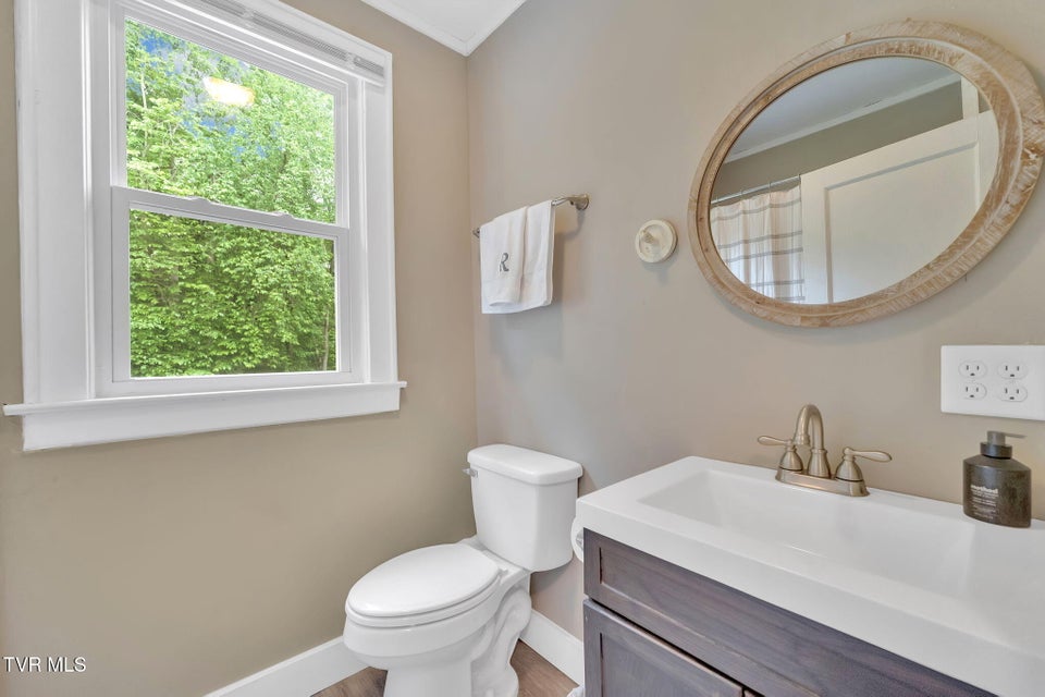 Photo #26: 112 Maplelawn Drive