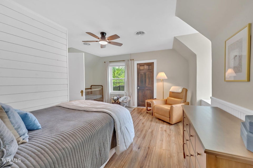 Photo #27: 112 Maplelawn Drive