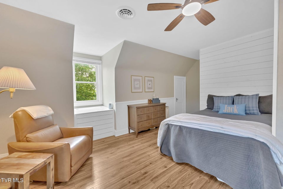 Photo #28: 112 Maplelawn Drive