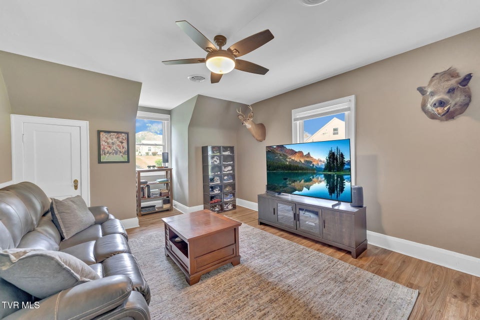 Photo #23: 112 Maplelawn Drive