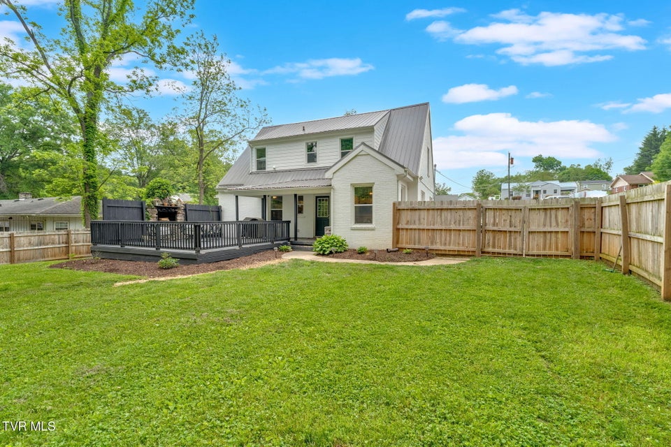 Photo #32: 112 Maplelawn Drive