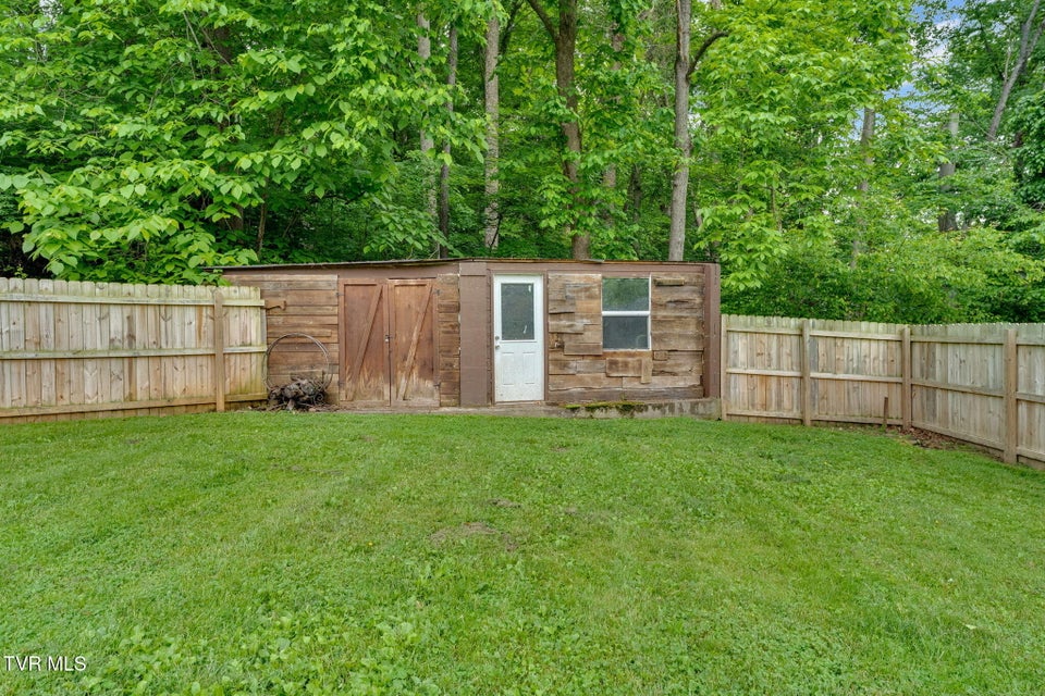 Photo #37: 112 Maplelawn Drive